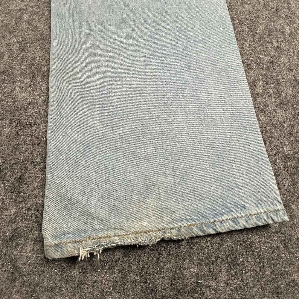 Stussy Relaxed Fit Light Wash Denim Jeans Mens 32 Baggy Skate Grunge Distressed